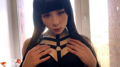 Dögös barna mélyen szopik és érzéki baszás pénzért